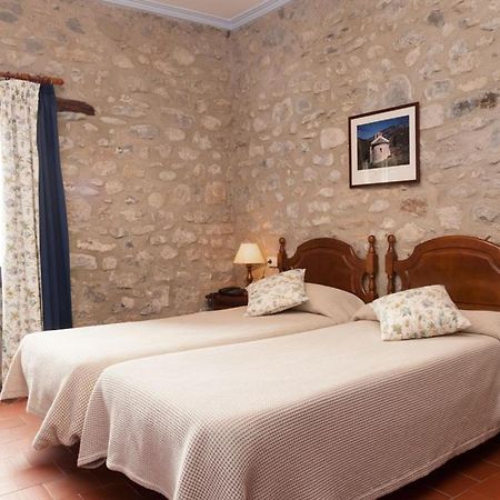 Hostal De La Rovira Oix Eksteriør billede