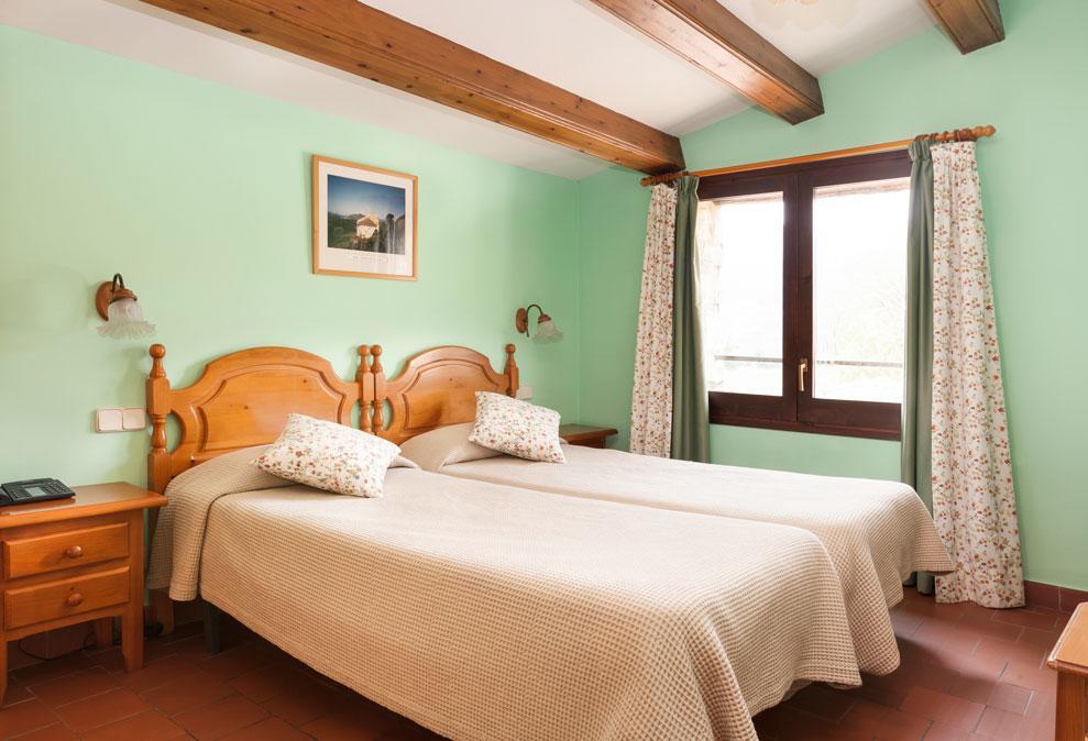 Hostal De La Rovira Oix Eksteriør billede