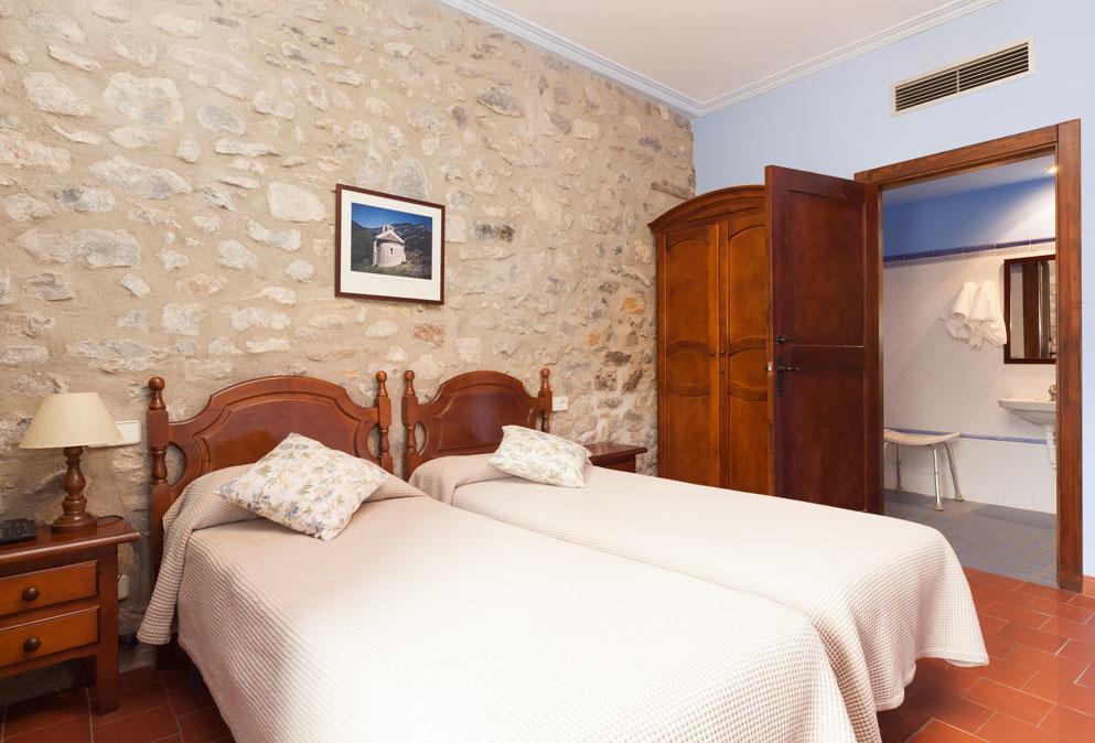 Hostal De La Rovira Oix Eksteriør billede